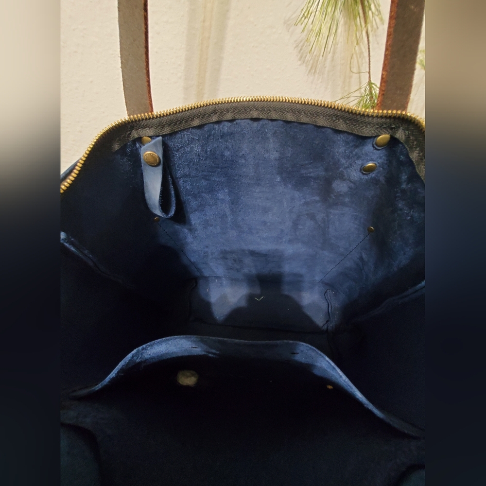 Portland Leather Deep Water Medium Tote - Picture 11 of 16